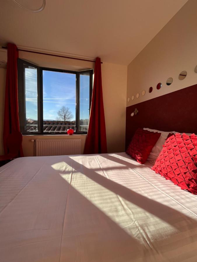Le Vinois Hotel Caillac Exterior foto